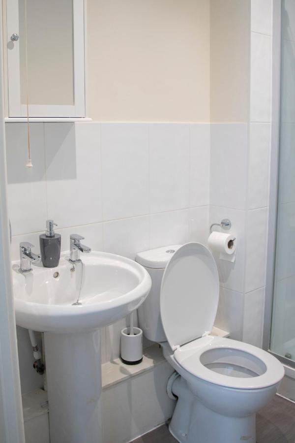 Lovely 3-Bedroom Apartment In Colchester Exterior photo